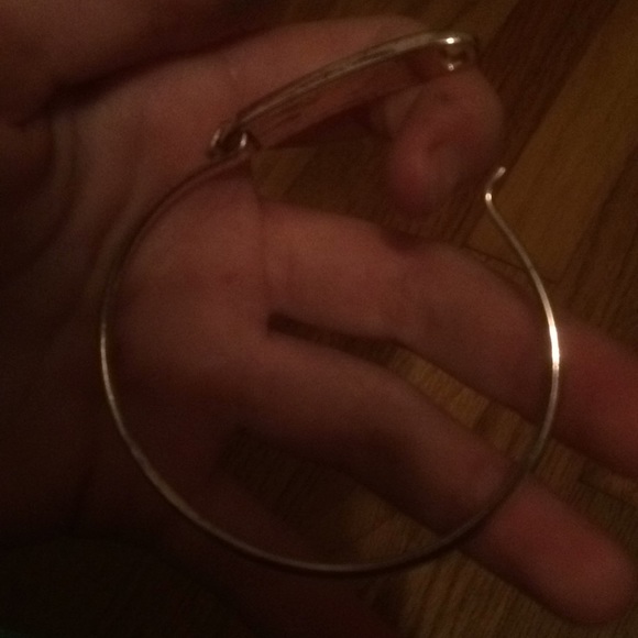 Bracelets - Picture 4 of 4